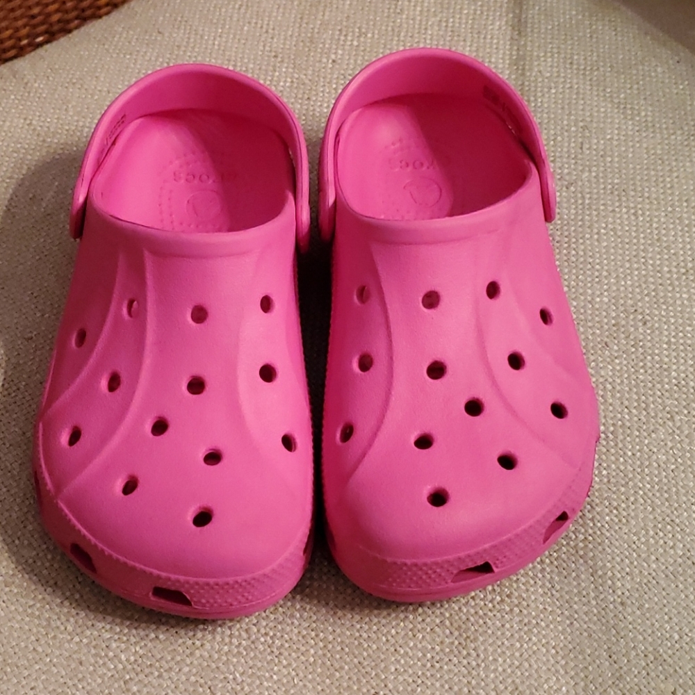 Kids crocs size J2